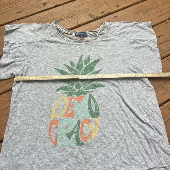 Women’s Democracy Shirt - Picture 3 of 5